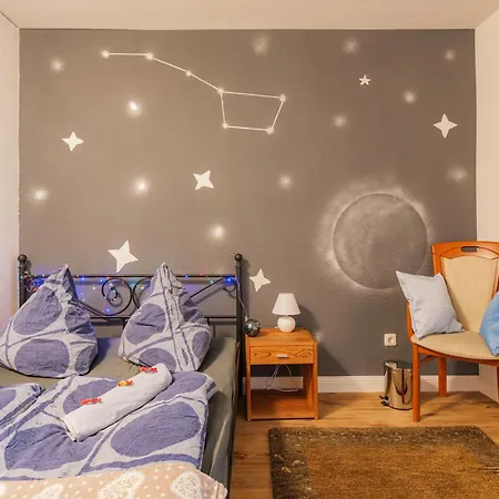 Apartment - Modern Space 3-bedroom With Balcony Bbq & Parking I 3 X Kingsize Bed I 10 Mins Central Station I Big Tv I Free Candies -